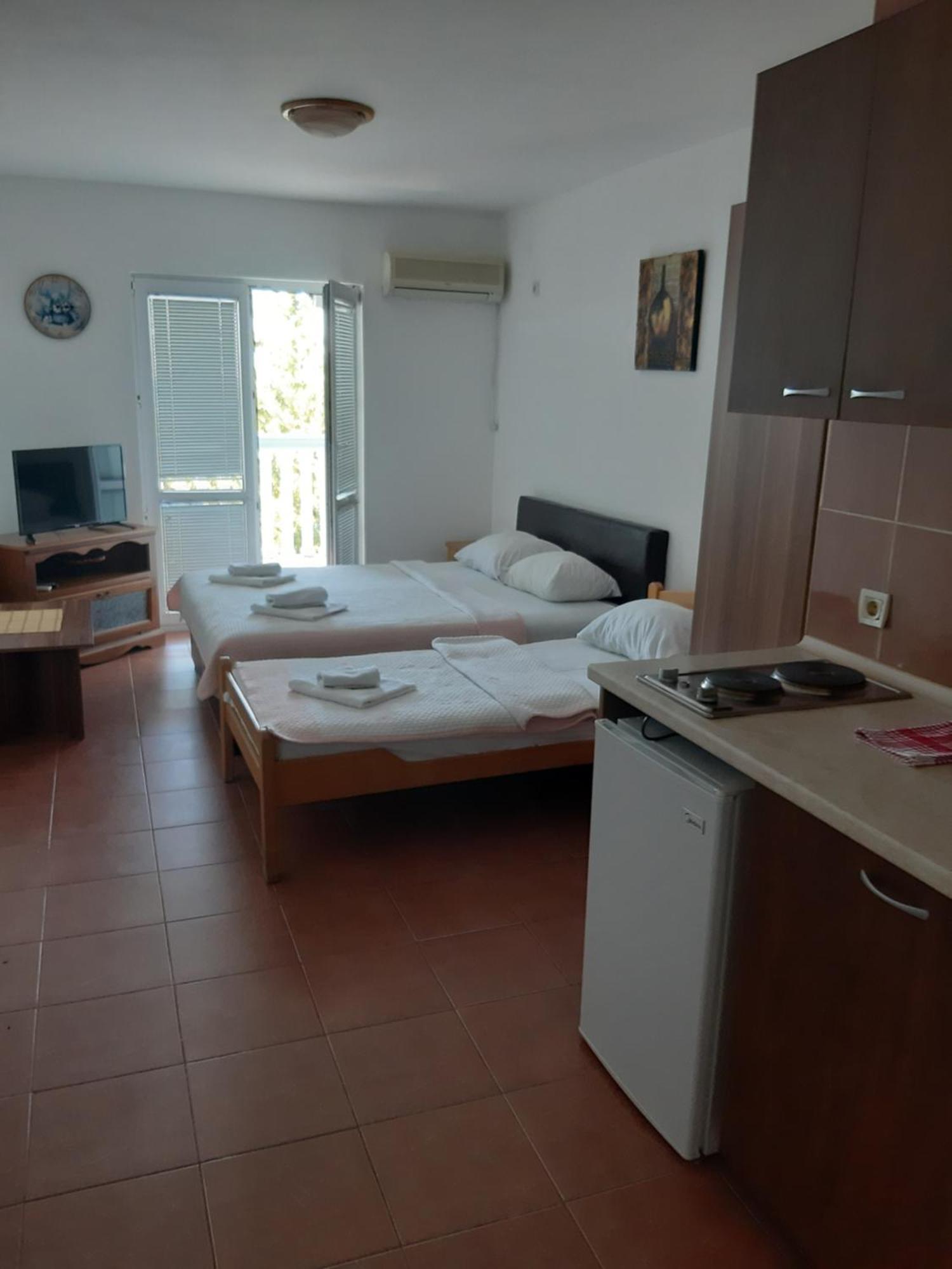 Guest House Perovic Sutomore Δωμάτιο φωτογραφία